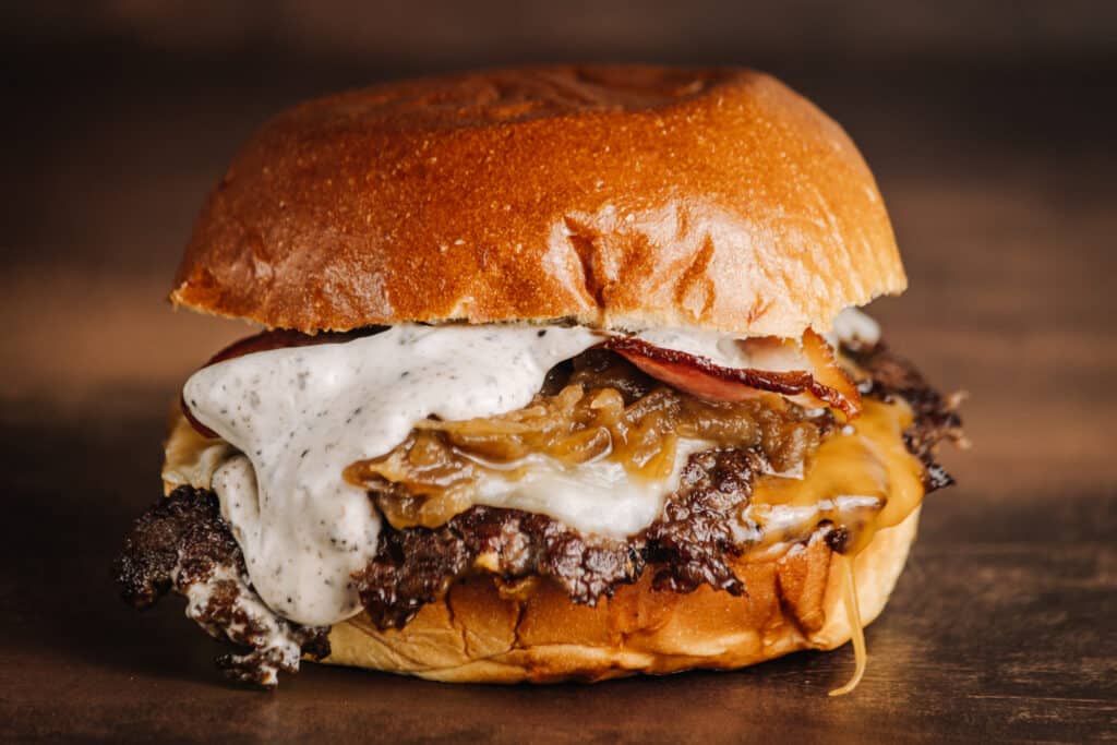 MuXo Smash Burger Huelva: smash burgers y buen rollo para arrancar el 2024 4 MUXO SMASH