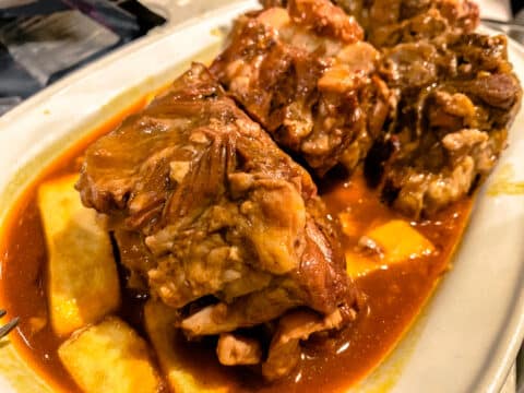 Taberna Sol y Sombra Sevilla: probamos el famoso rabo de toro (2023) 6 sol y sombra sevilla