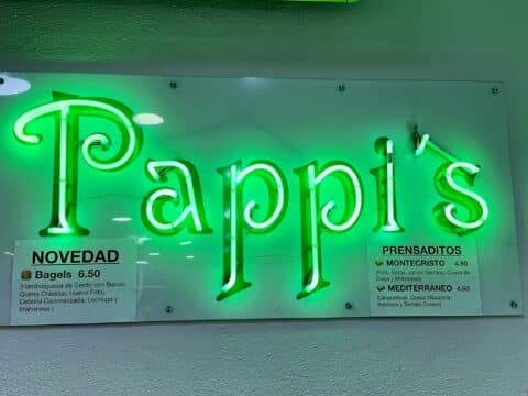 Bar Pappis: los mejores montaditos de Huelva los tienes en este pequeño y querido bar del barrio de Isla Chica (2023) 18 bar pappis