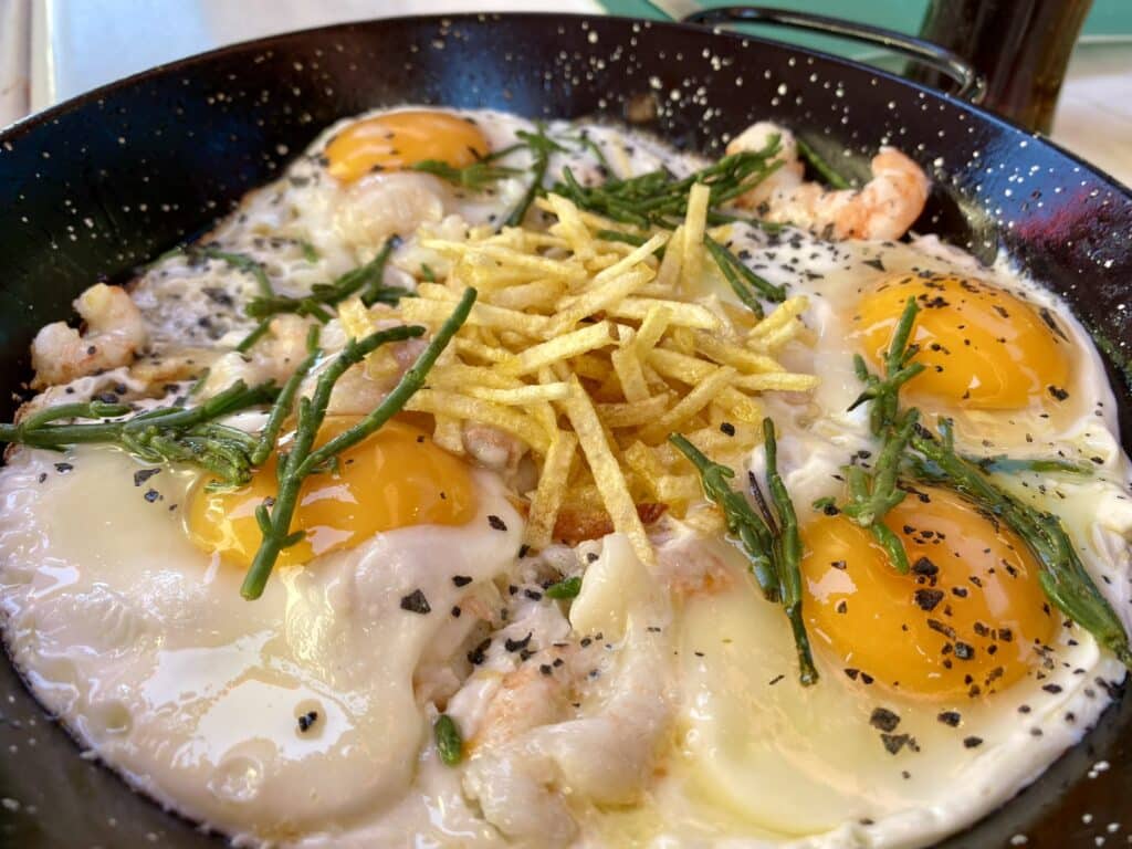 Puerto Colón Huelva: restaurante situado junto al Monumento a Colón (2023) 4 puerto colon huelva