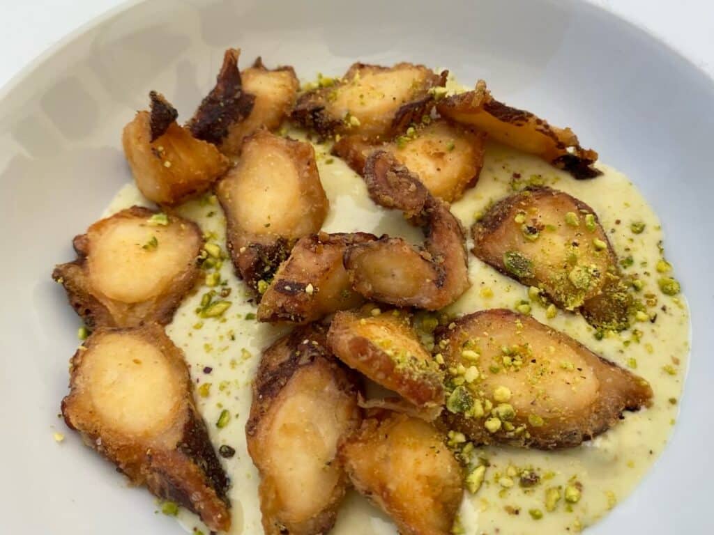 Noviembre Huelva: restaurante destacado en la conocida Plaza Niña de la ciudad (2023) 4 noviembre huelva