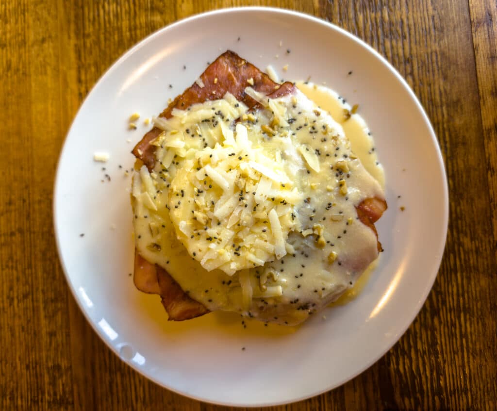 La Traviesa Huelva: comemos/desayunamos con vistas a la Plaza de las Monjas y su renovada fuente (2023) 4 la traviesa huelva