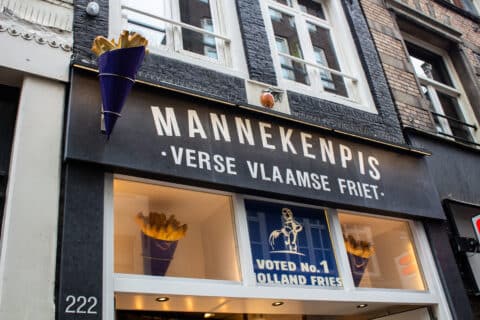 Manneken Pis: explorando el sabor callejero de Ámsterdam con sus famosas patatas fritas 26 manneken pis