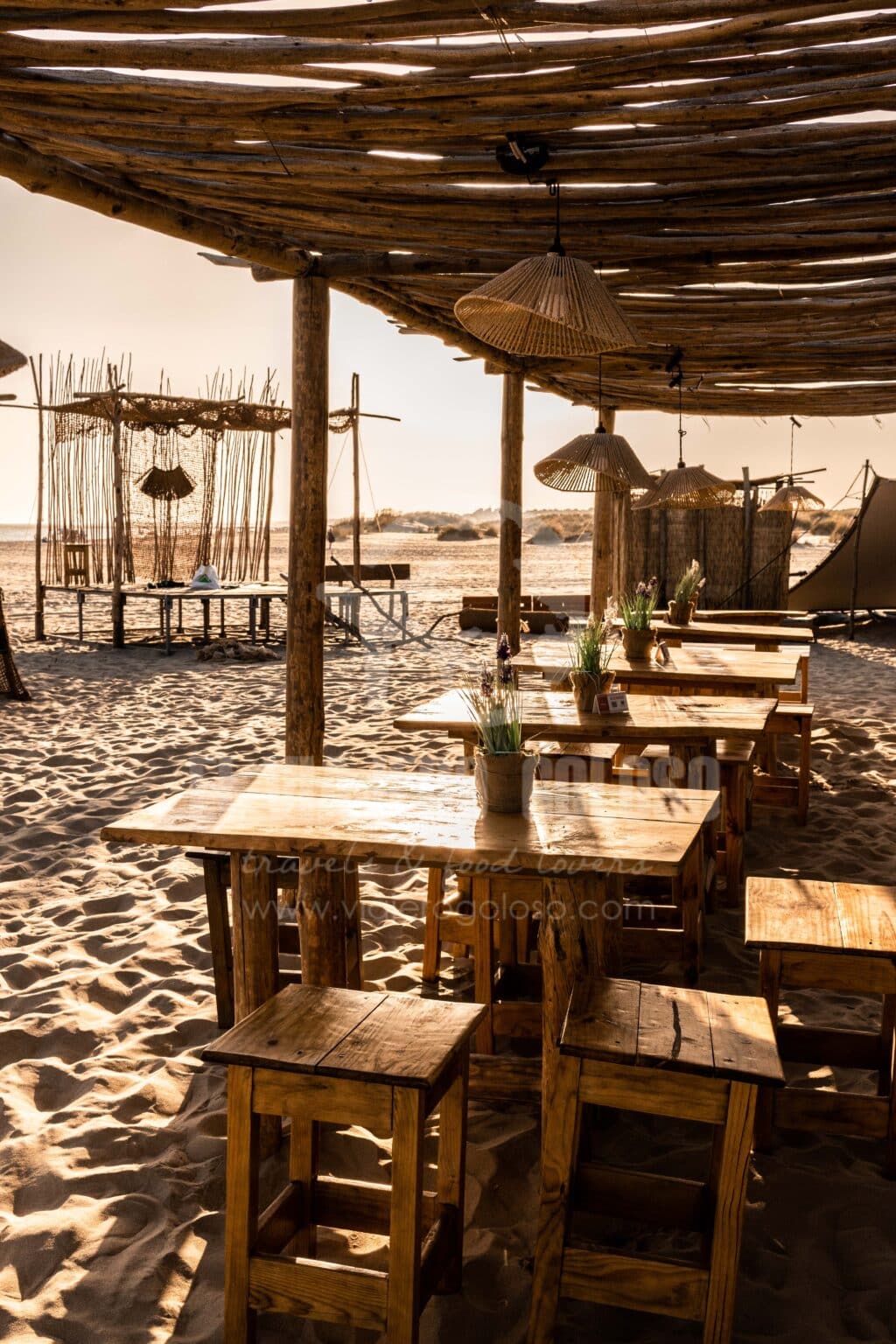 Nómada Punta Umbría: un chiringuito ideal para cenar disfrutando de un buen atardecer (2025) 9 Nómada Punta Umbría