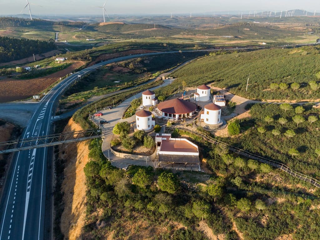 La Jara: comemos con algunas de las mejores vistas de la provincia en la Posada Rural Los Molinos de El Almendro (2025) 6 la jara