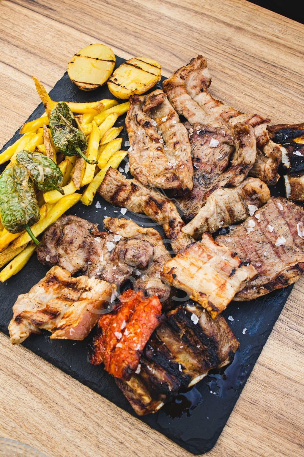 Aura: cocina colorida y divertida con un surtido de atún rojo espectacular en el barrio de Pescadería (2026) 19 aura